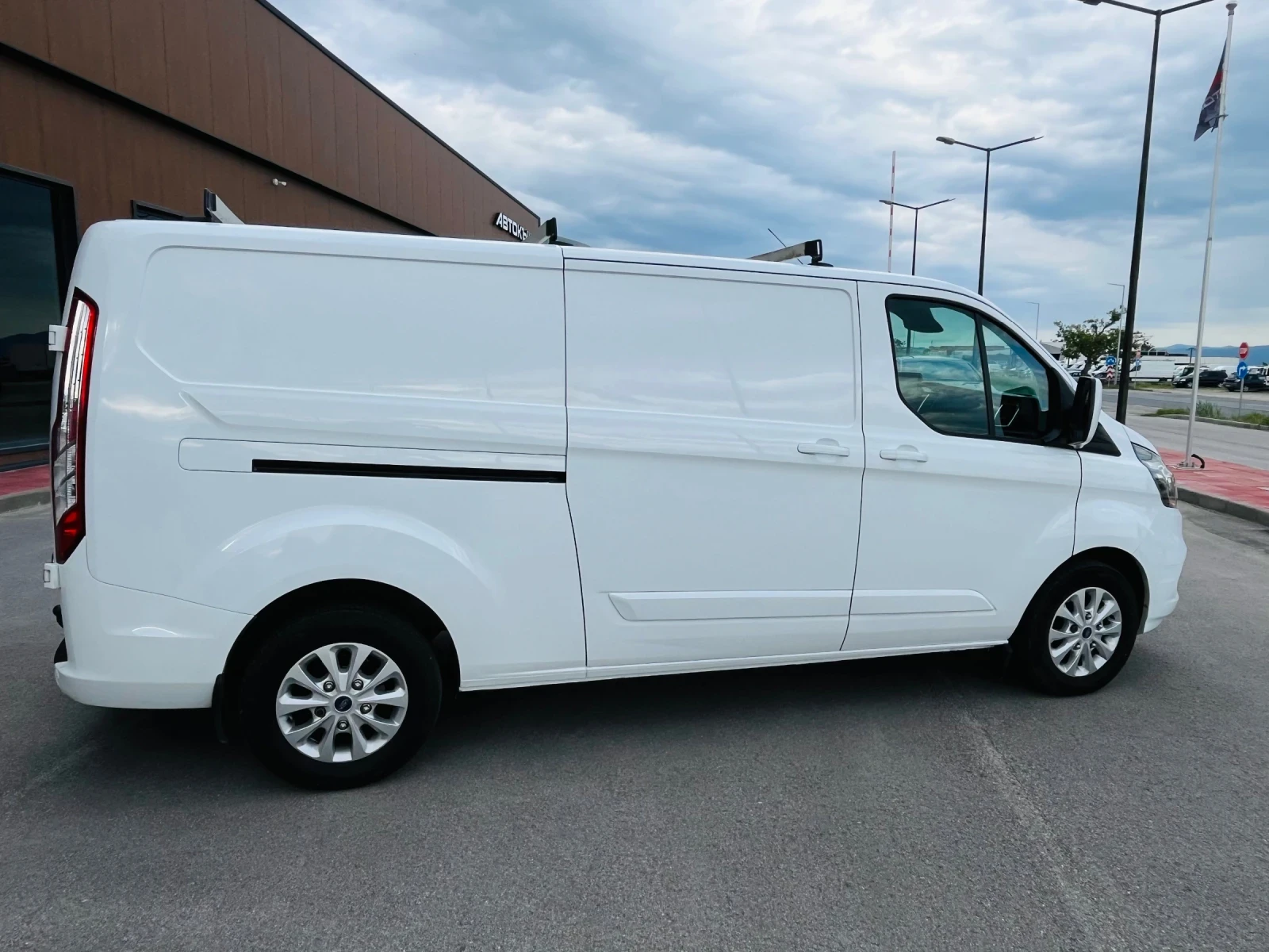 Ford Transit Custom ДЪЛГА БАЗА;2.0TDCI;ПОДГРЕВ;КЛИМАТРОНИК - изображение 3