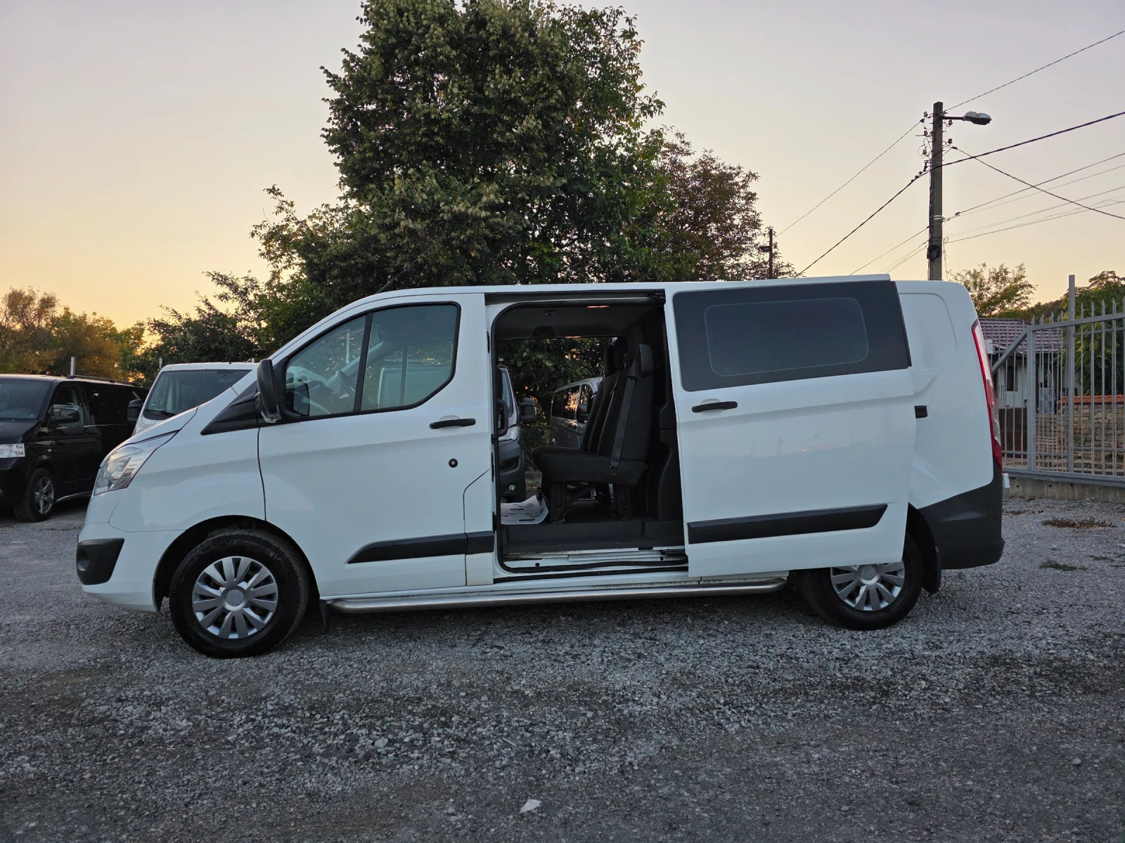 Ford Transit Custom 2.2tdci 5+ 1 дълга база, снимка 6 - Бусове и автобуси - 56135587