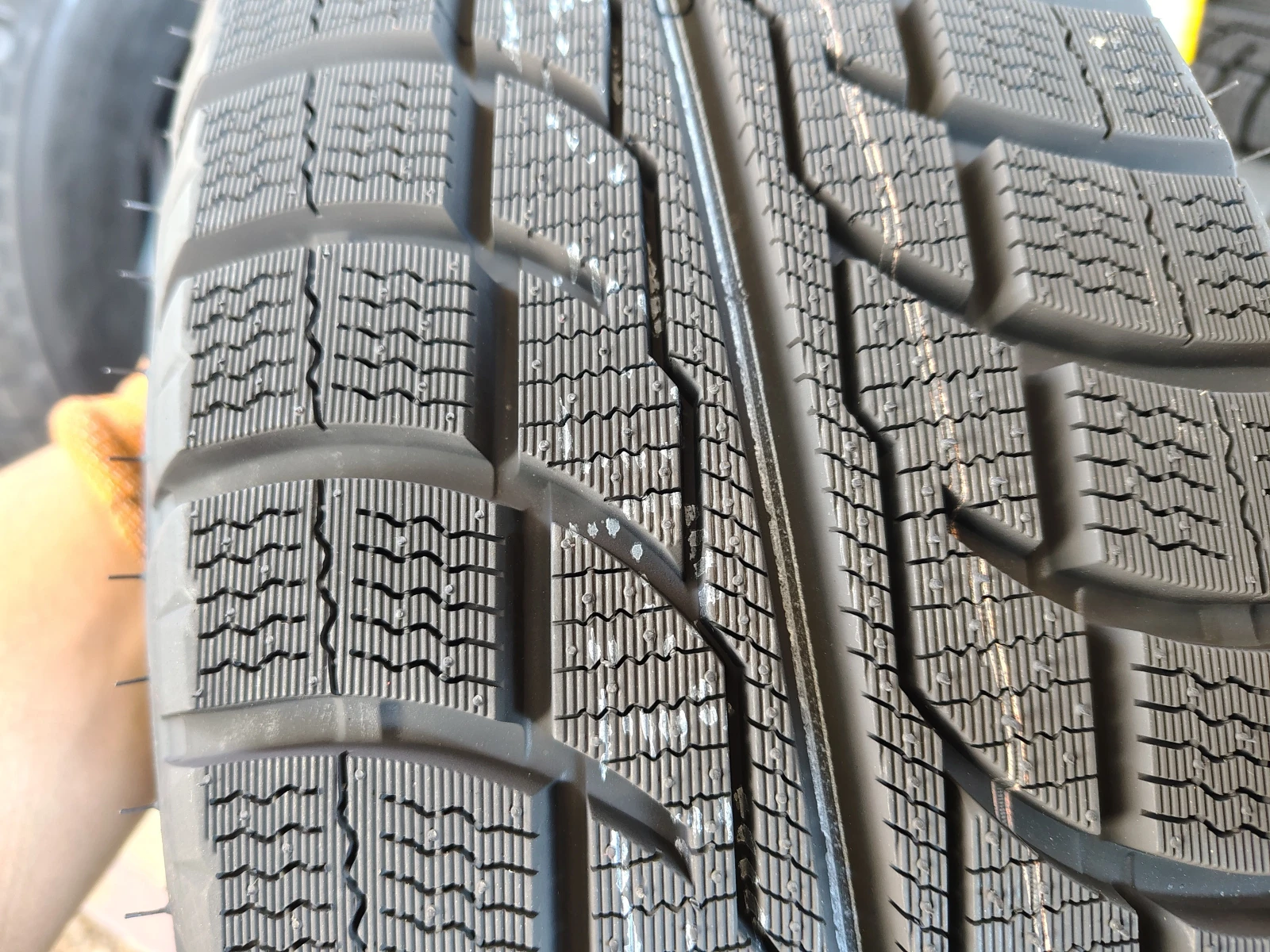  195/70R15 | Mobile.bg   6