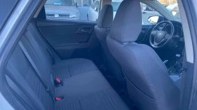 Toyota Auris 1.2T MT, снимка 9