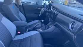 Toyota Auris 1.2T MT, снимка 8
