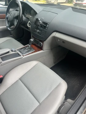 Mercedes-Benz C 220, снимка 10
