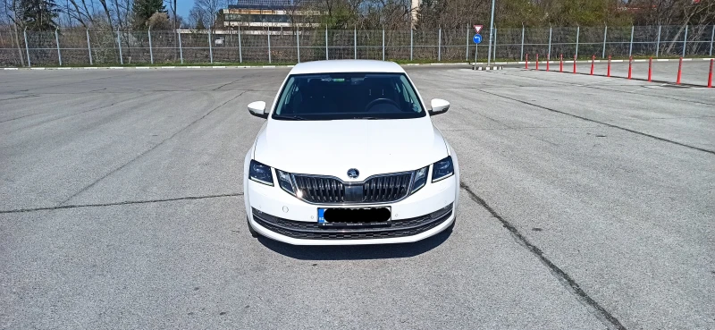 Skoda Octavia 1.6 TDI, снимка 8 - Автомобили и джипове - 46823037