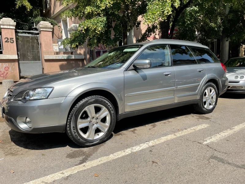 Subaru Outback, снимка 4 - Автомобили и джипове - 48807627