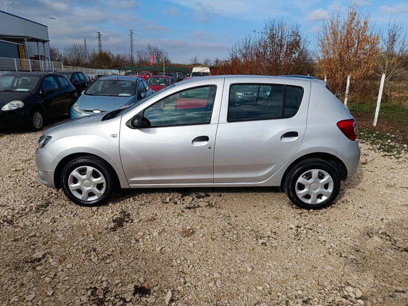 Dacia Sandero 1.2.75к.с.2015г.Климатик., снимка 4 - Автомобили и джипове - 49111497