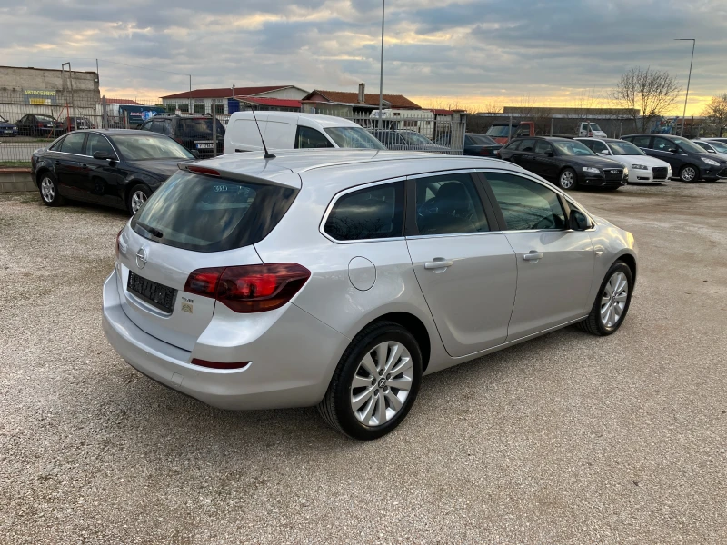 Opel Astra 1.7 CDTI, снимка 9 - Автомобили и джипове - 49588867