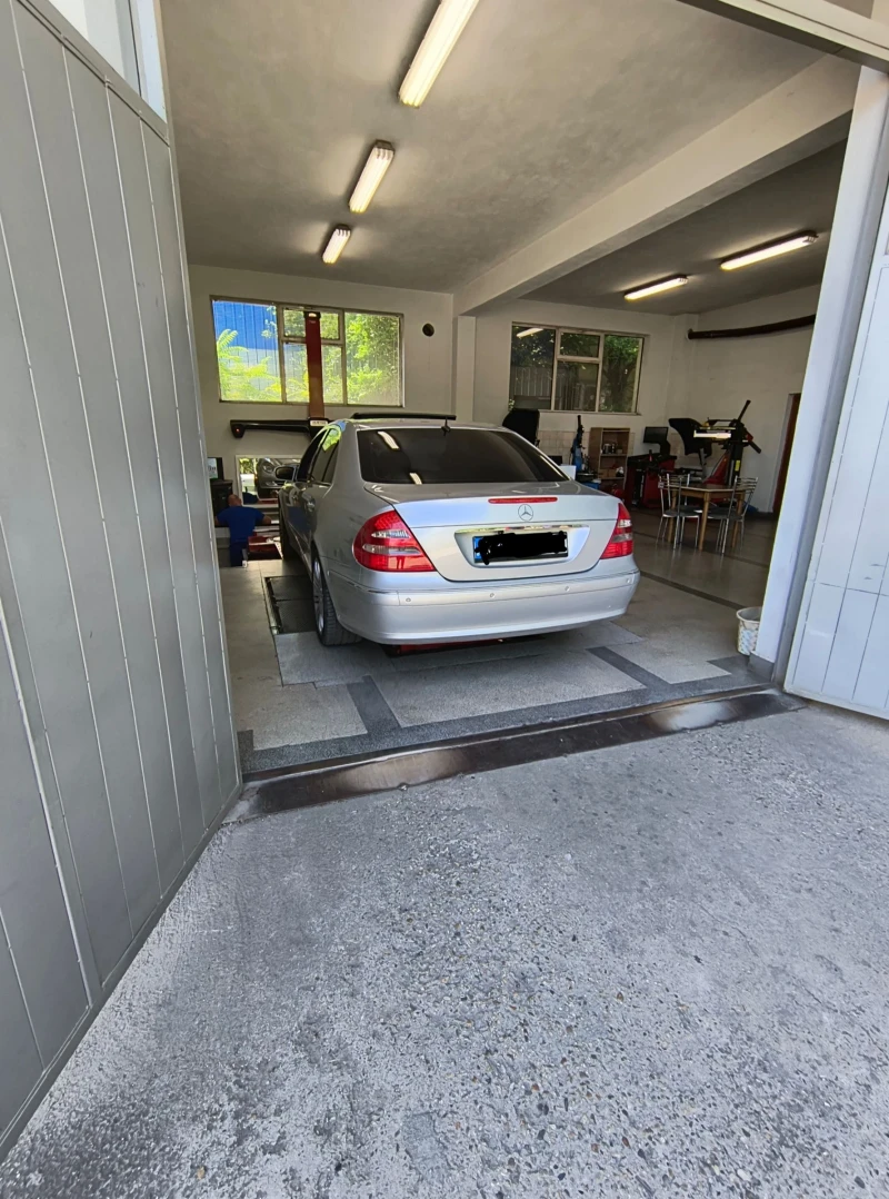 Mercedes-Benz E 280 3.2 РЕДОВИЯ 6 ЦИЛИДЪРА, снимка 4 - Автомобили и джипове - 52808493