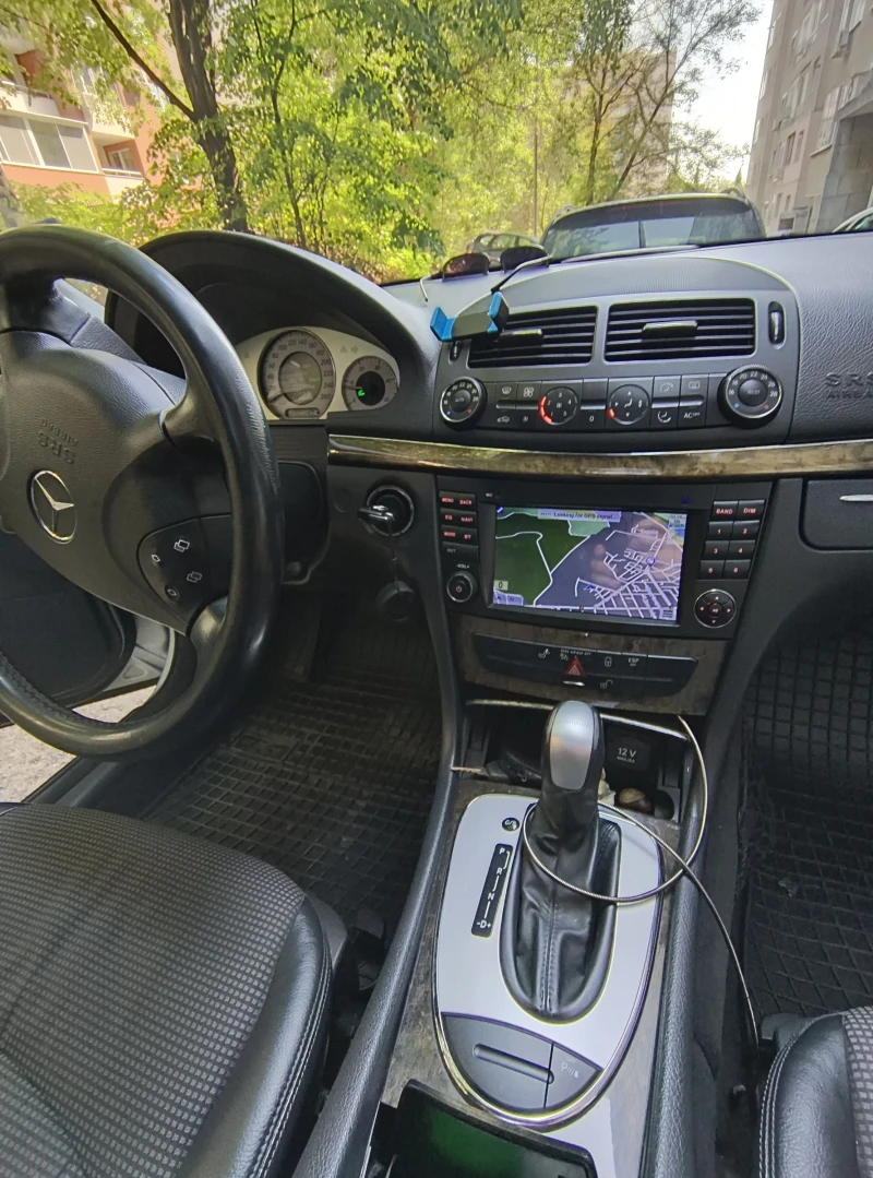 Mercedes-Benz E 280 3.2 РЕДОВИЯ 6 ЦИЛИДЪРА, снимка 10 - Автомобили и джипове - 52808493