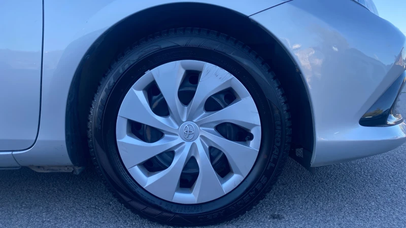 Toyota Auris 1.2T MT, снимка 17 - Автомобили и джипове - 52227158