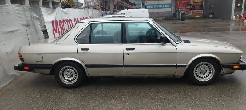 BMW 528, снимка 3 - Автомобили и джипове - 52581068