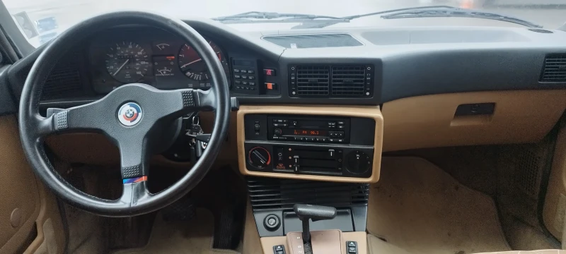 BMW 528, снимка 12 - Автомобили и джипове - 52581068