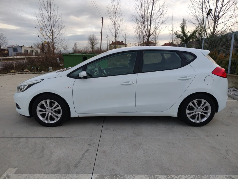 Kia Ceed 1.4 I* Euro 5* 6 ск.* Топ* , снимка 2 - Автомобили и джипове - 52725728