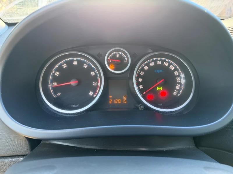 Opel Corsa 1.6 OPC, снимка 14 - Автомобили и джипове - 52792735