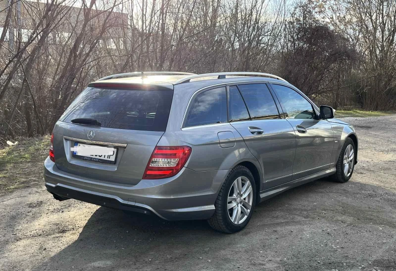 Mercedes-Benz C 220, снимка 2 - Автомобили и джипове - 53247306