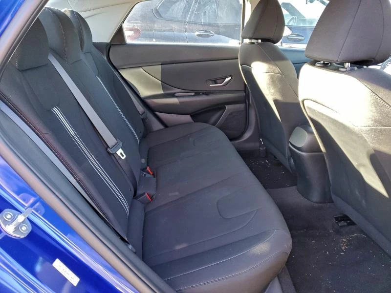 Hyundai Elantra 2.0L 4 Front-wheel Drive, снимка 3 - Автомобили и джипове - 52907545