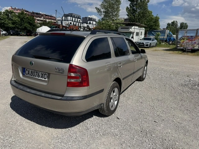Skoda Octavia, снимка 5 - Автомобили и джипове - 54708128