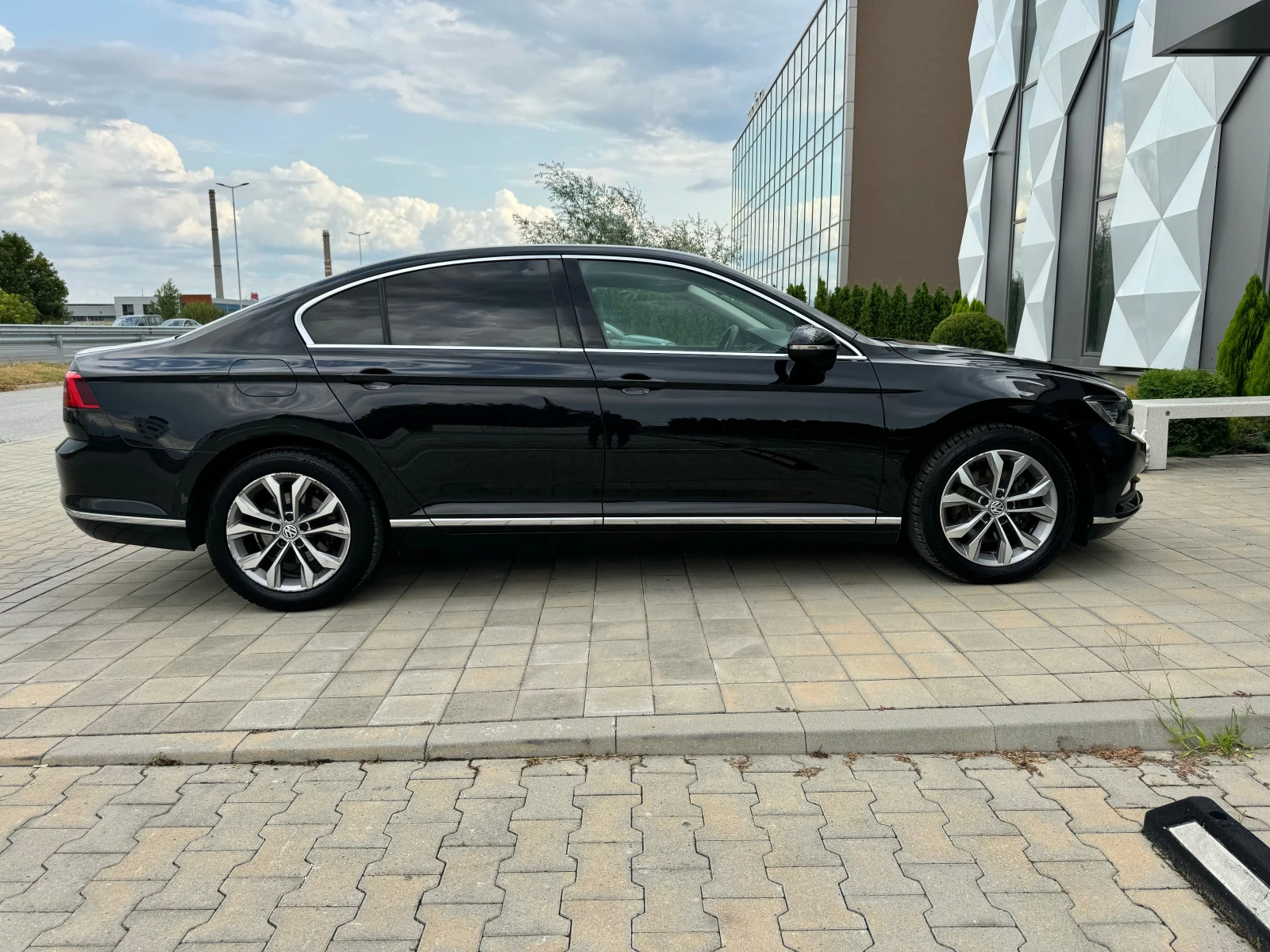 VW Passat 2.0TDI-HIGHLINE-ERGO-FULL-LED-ПОДГРЕВ-DISTRONIK- - изображение 4