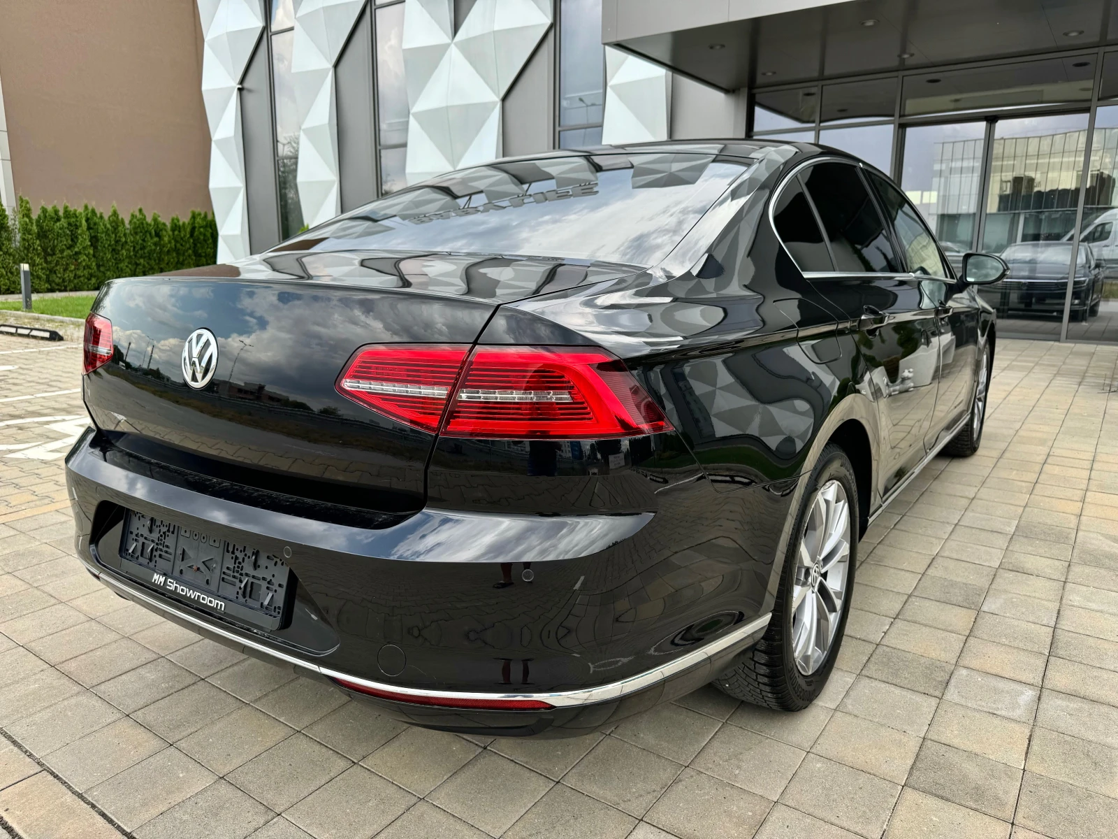 VW Passat 2.0TDI-HIGHLINE-ERGO-FULL-LED-ПОДГРЕВ-DISTRONIK- - изображение 5