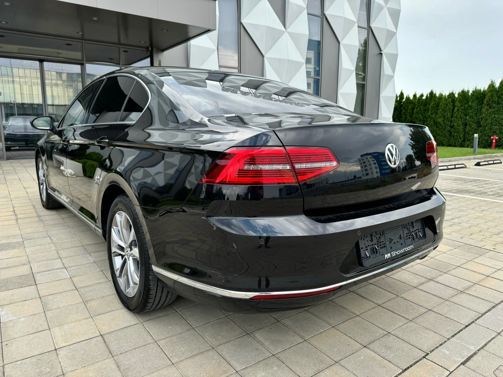 VW Passat 2.0TDI-HIGHLINE-ERGO-FULL-LED-ПОДГРЕВ-DISTRONIK- - изображение 7