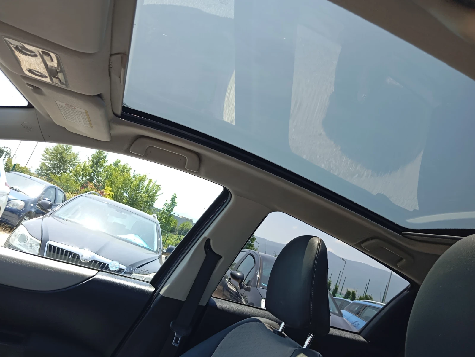 Toyota Yaris 1.4 дизел  - изображение 10