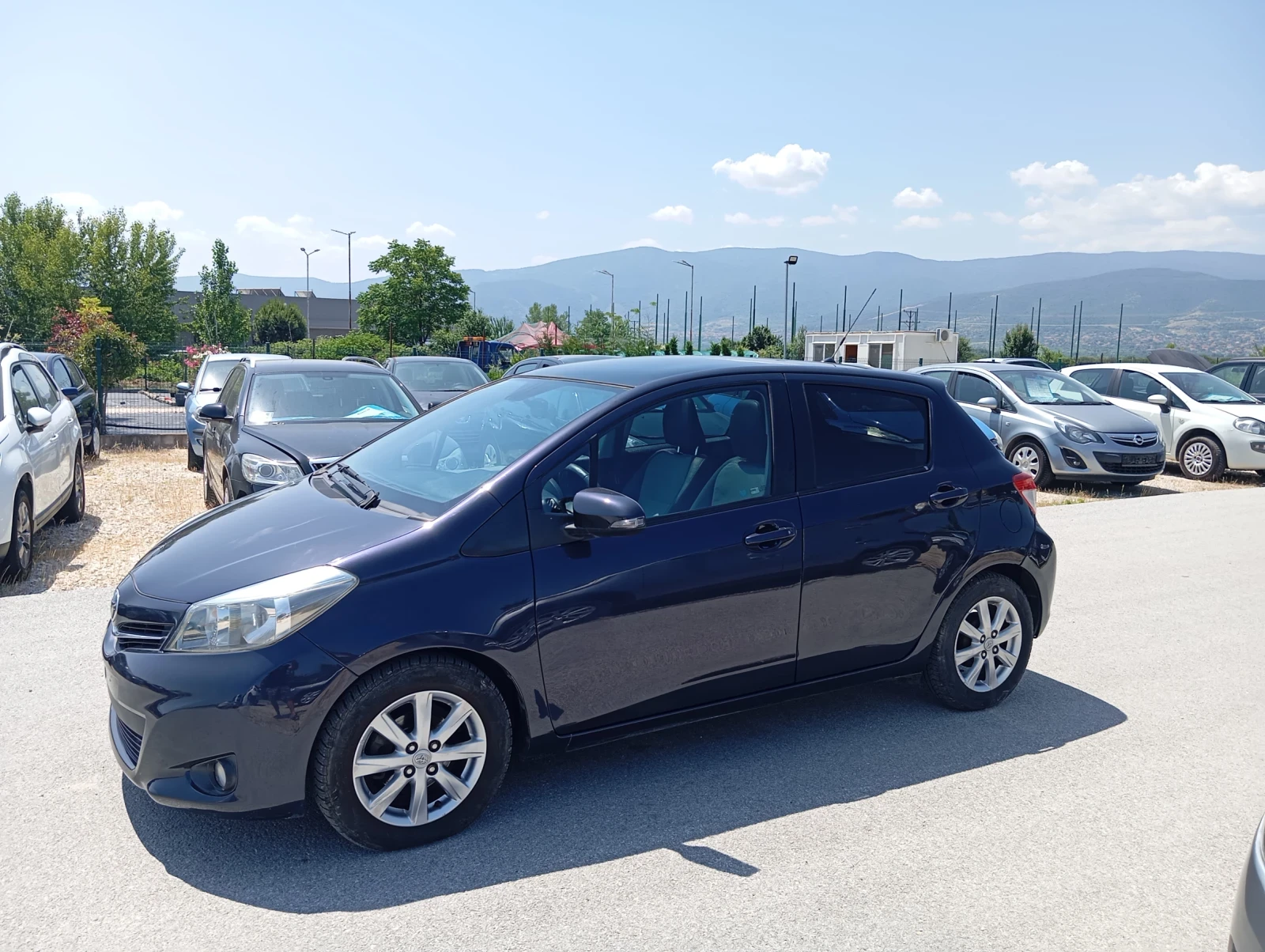 Toyota Yaris 1.4   | Mobile.bg   11