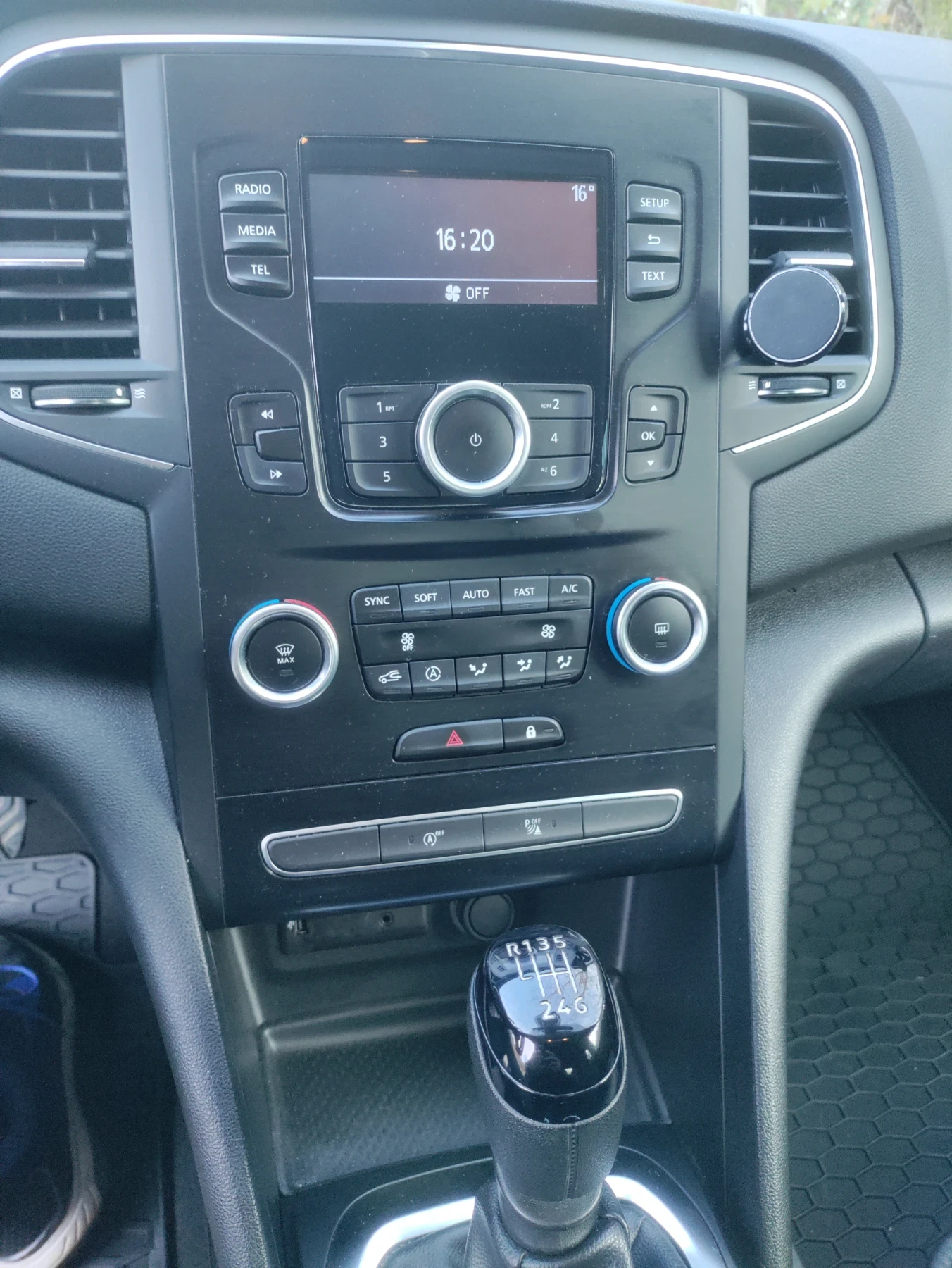 Renault Megane | Mobile.bg — изображение 11