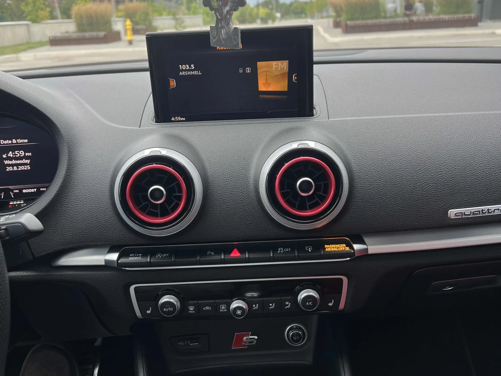 Audi S3 TECHNIK CARFAX АВТО КРЕДИТ  - изображение 9