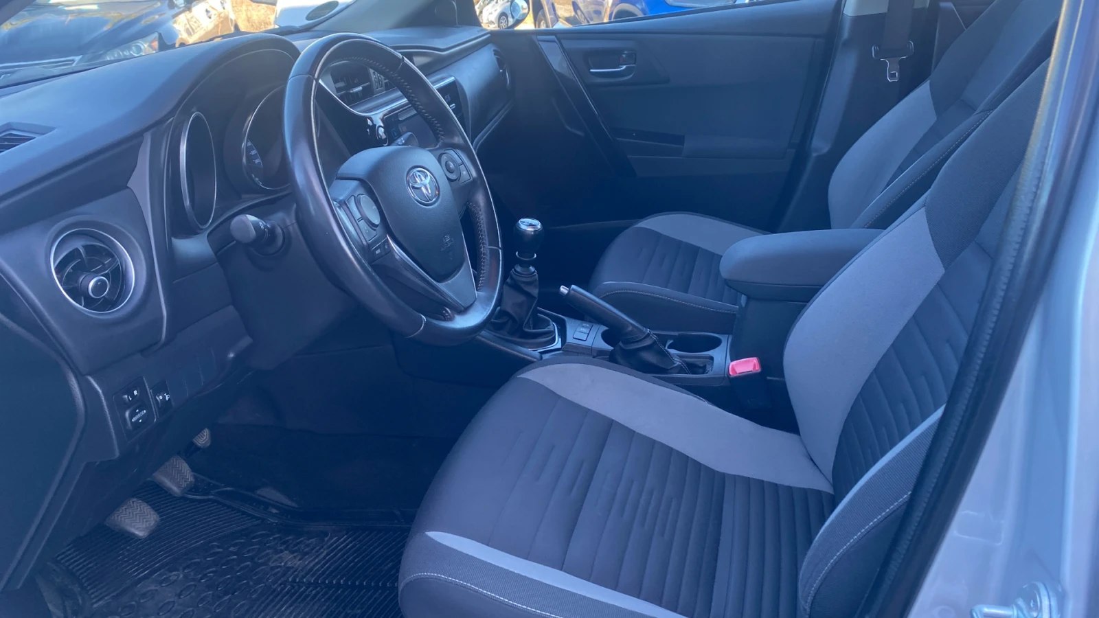 Toyota Auris 1.2T MT | Mobile.bg   14