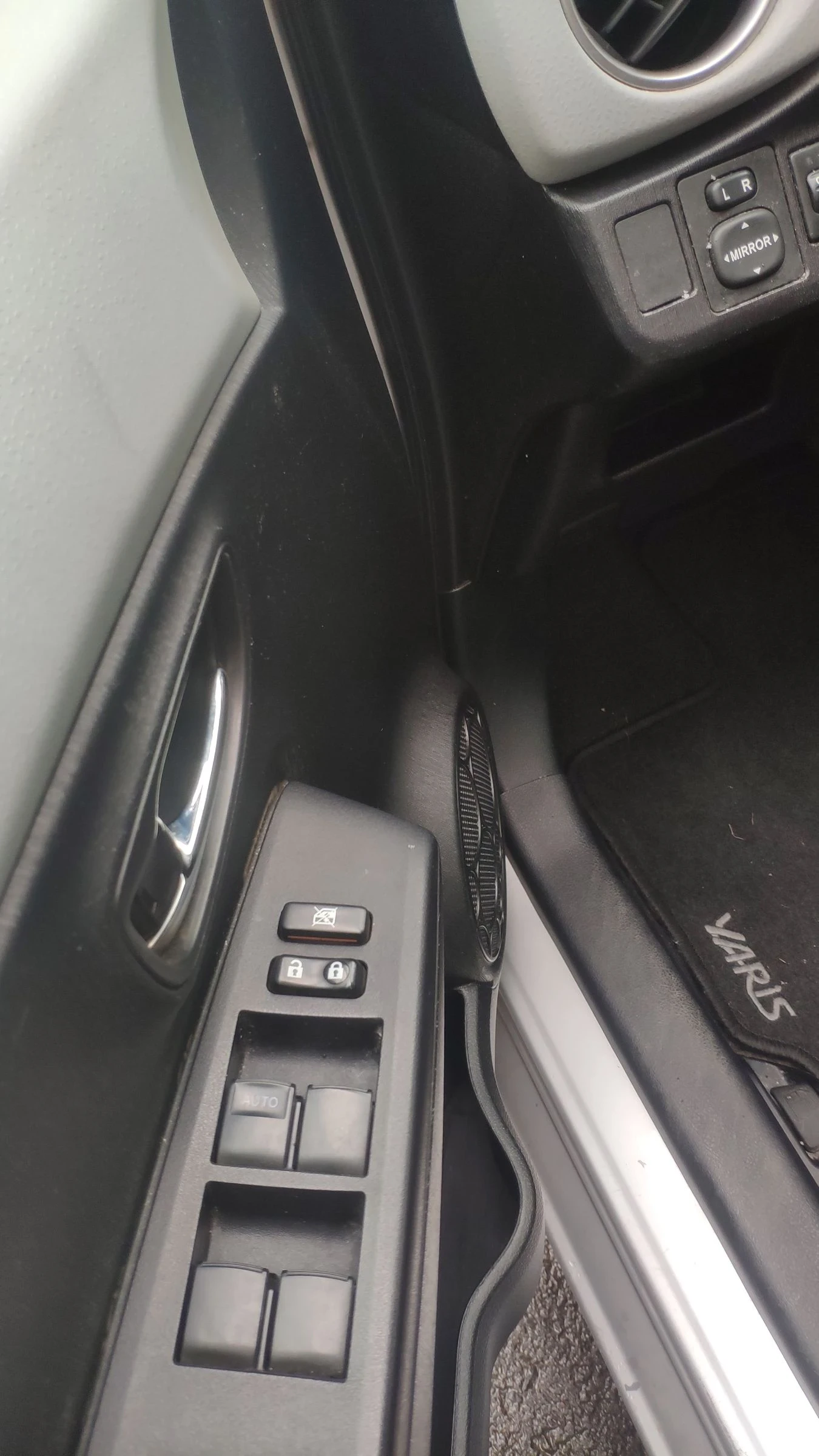 Toyota Yaris | Mobile.bg � ����������� 10