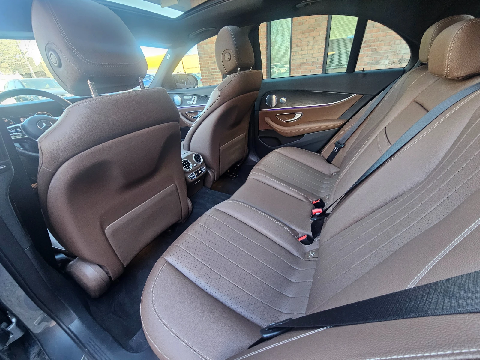 Mercedes-Benz E 450, снимка 13 - Автомобили и джипове - 53711031