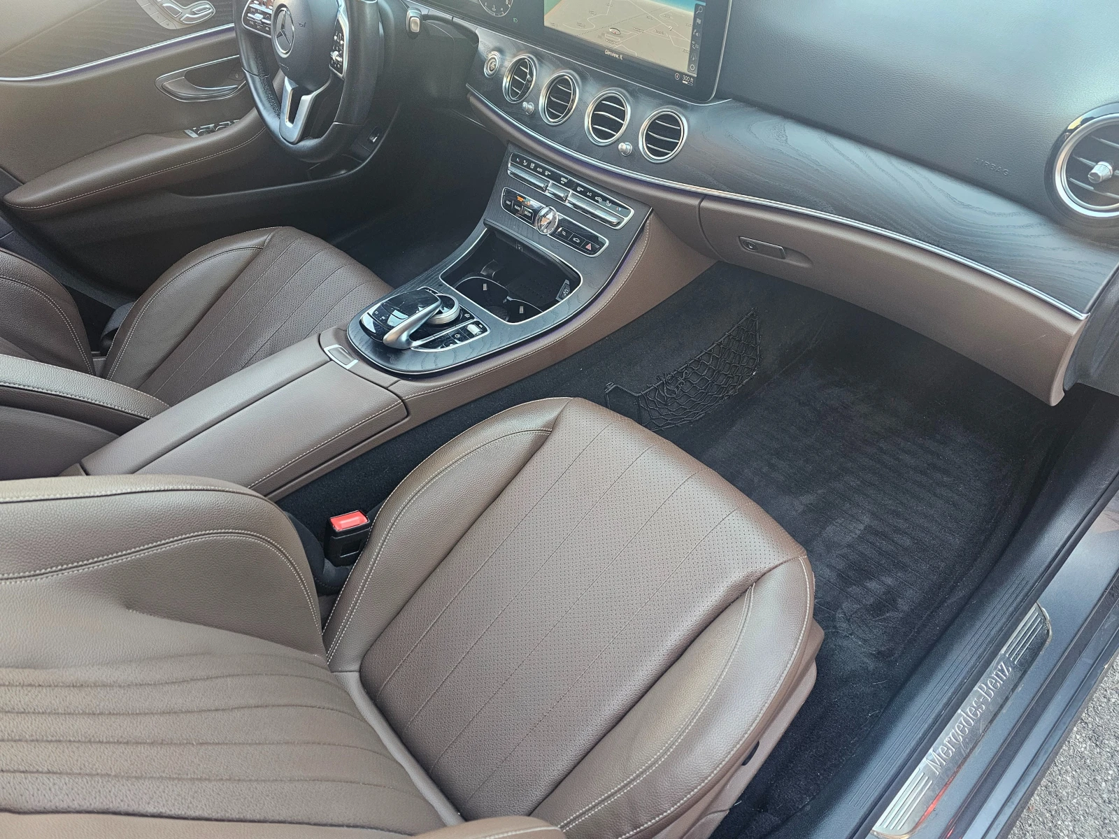 Mercedes-Benz E 450, снимка 16 - Автомобили и джипове - 53711031