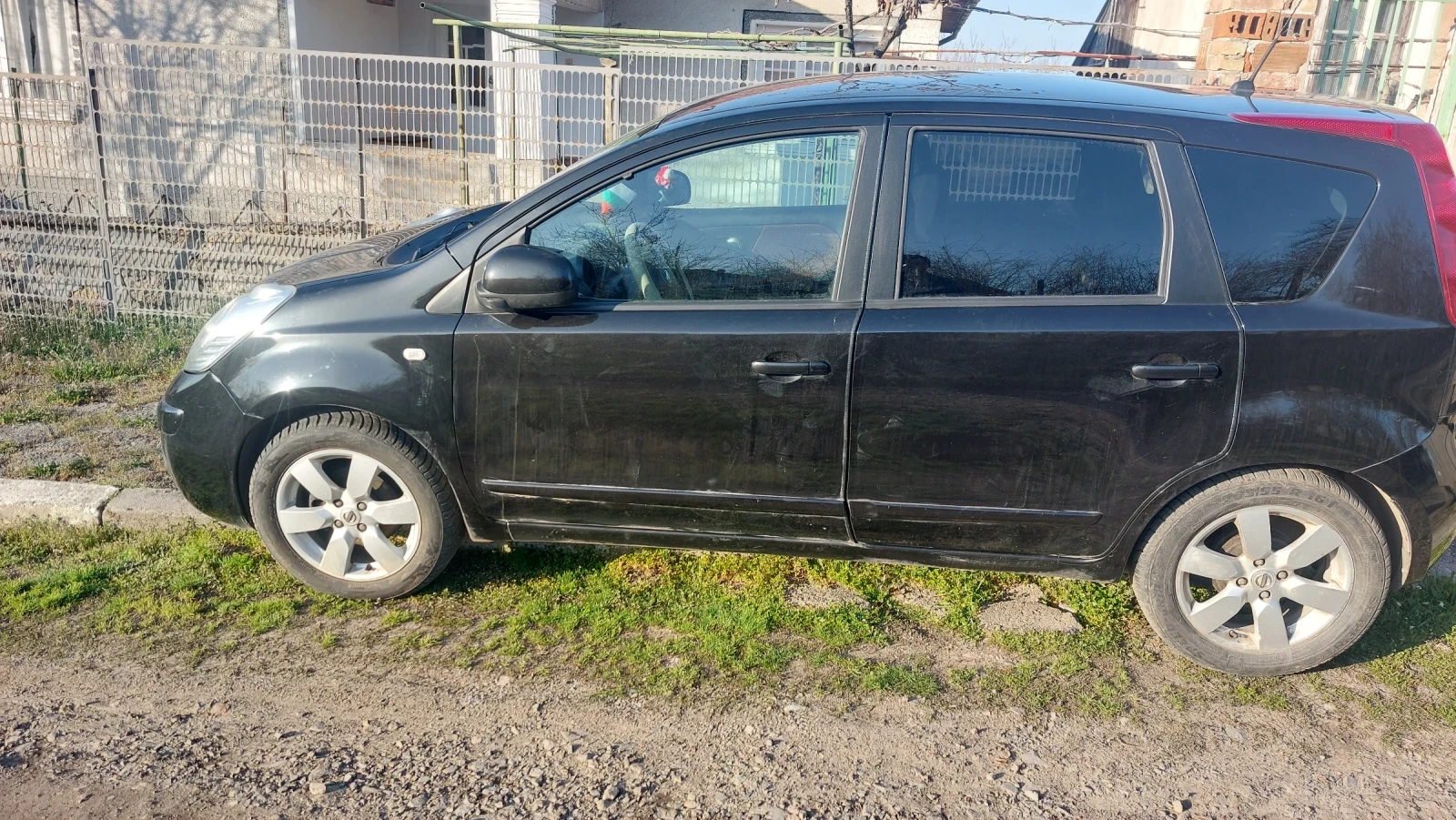 Nissan Note 1.4 i, снимка 4 - Автомобили и джипове - 53838550