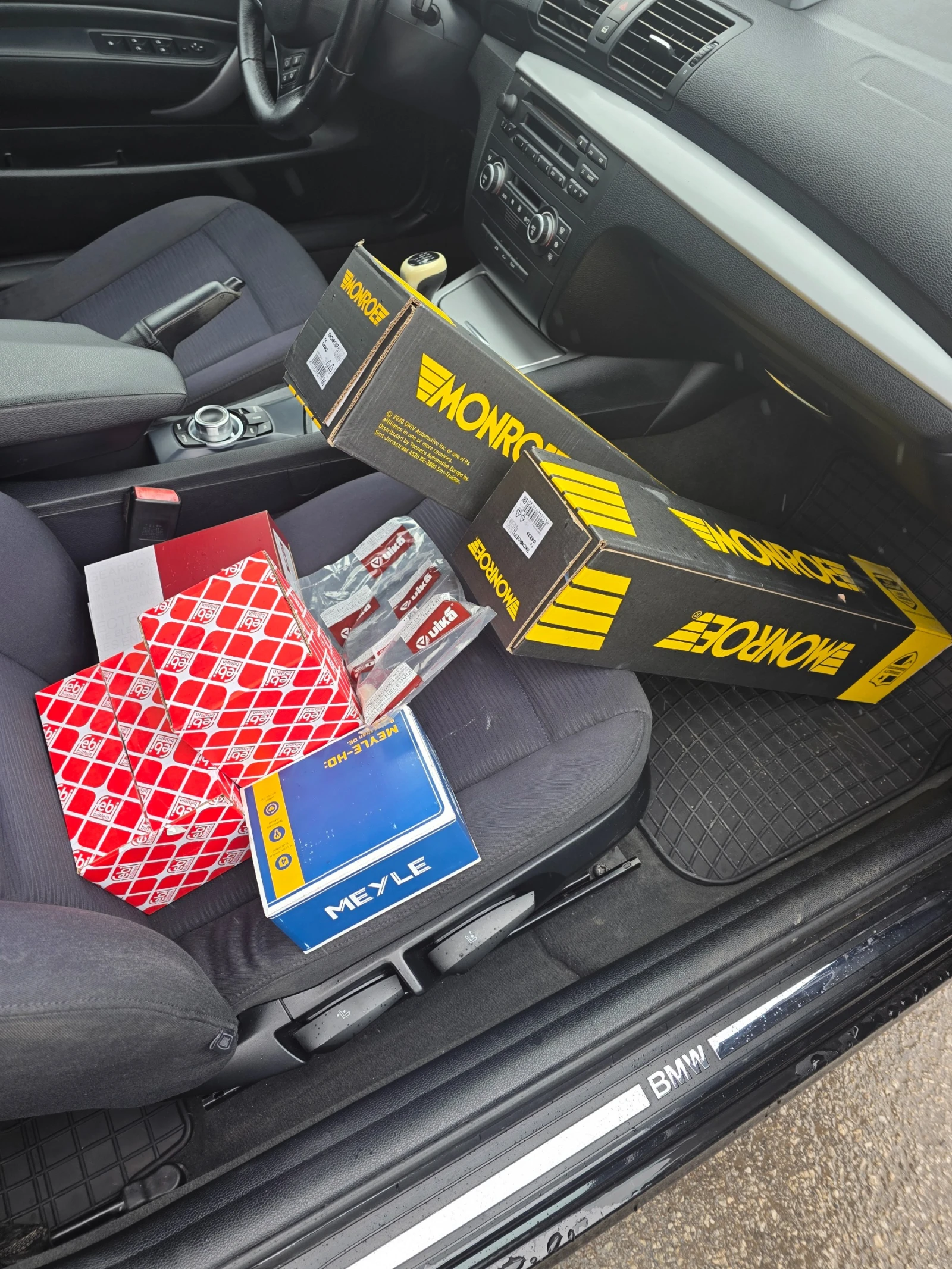 BMW 120 2.0, снимка 7 - Автомобили и джипове - 54130113