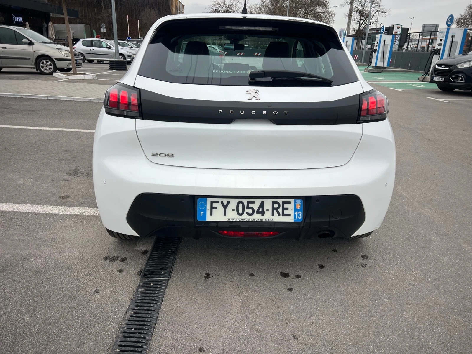 Peugeot 208 1.5HDI, снимка 5 - Автомобили и джипове - 54157235
