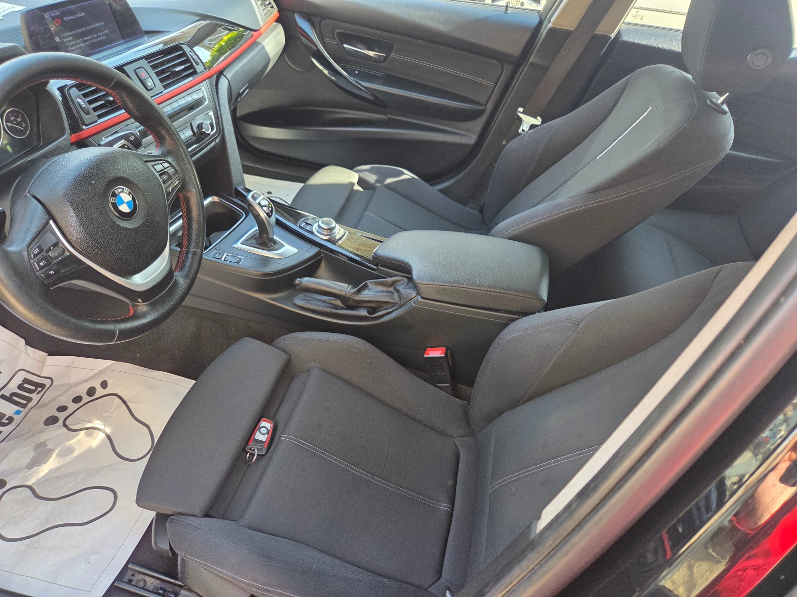 BMW 320 d Sport , снимка 13 - Автомобили и джипове - 54511417