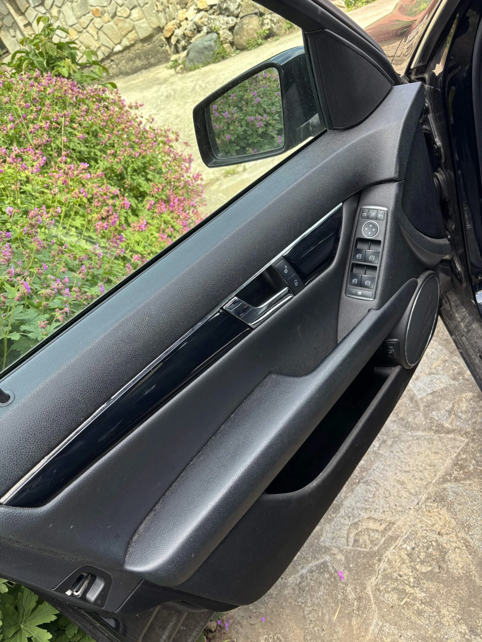 Mercedes-Benz C 180, снимка 12 - Автомобили и джипове - 54605926
