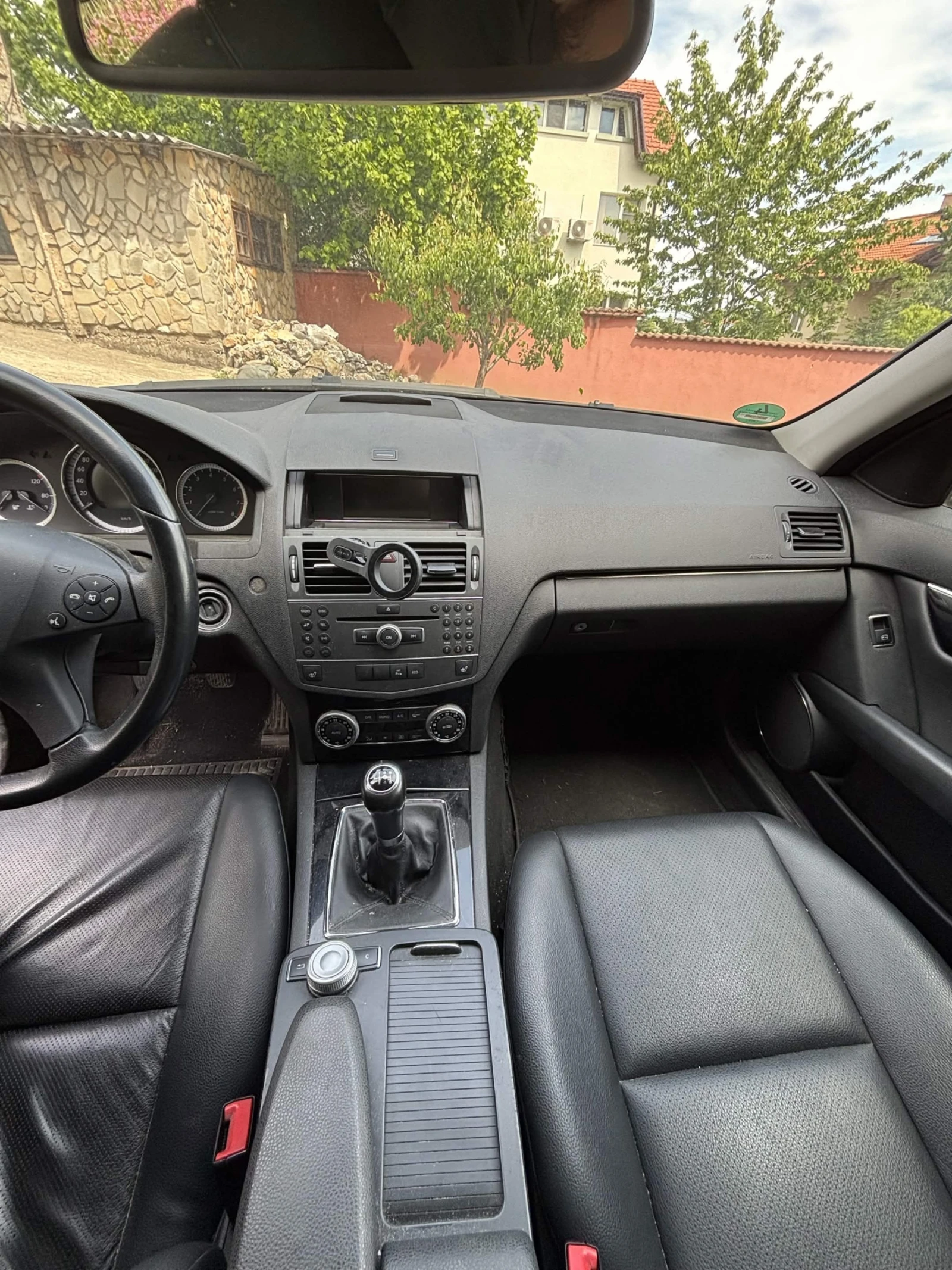 Mercedes-Benz C 180, снимка 11 - Автомобили и джипове - 54605926