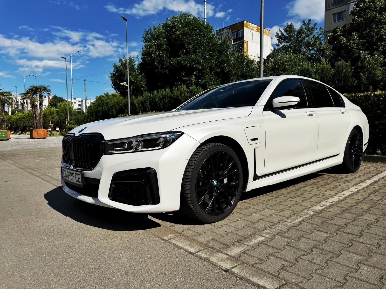 BMW 745 M Sport Package, снимка 5 - Автомобили и джипове - 55285335