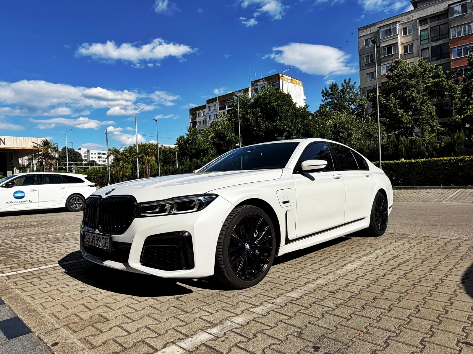 BMW 745 M Sport Package, снимка 3 - Автомобили и джипове - 55285335