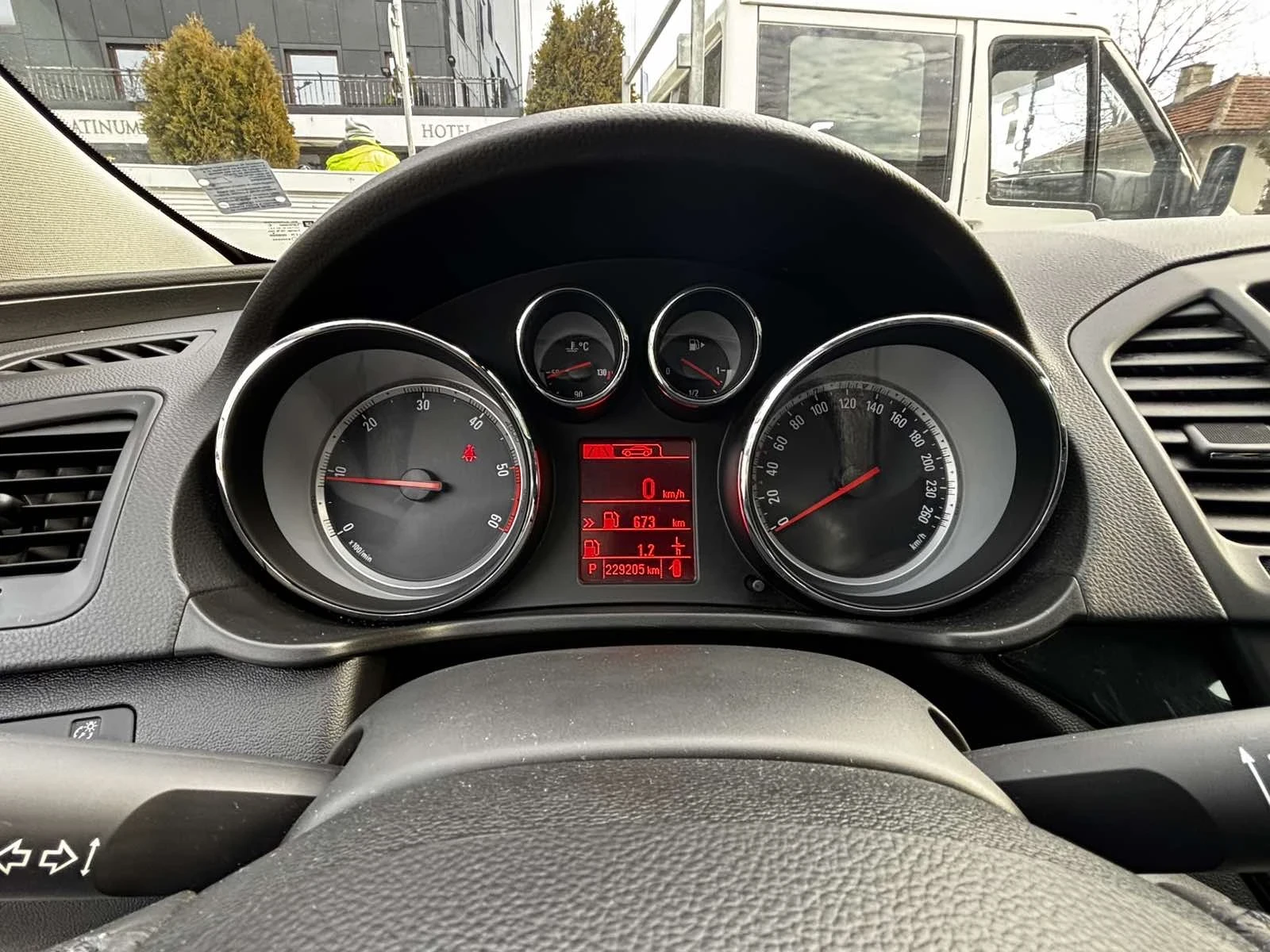 Opel Insignia, снимка 7 - Автомобили и джипове - 55808533