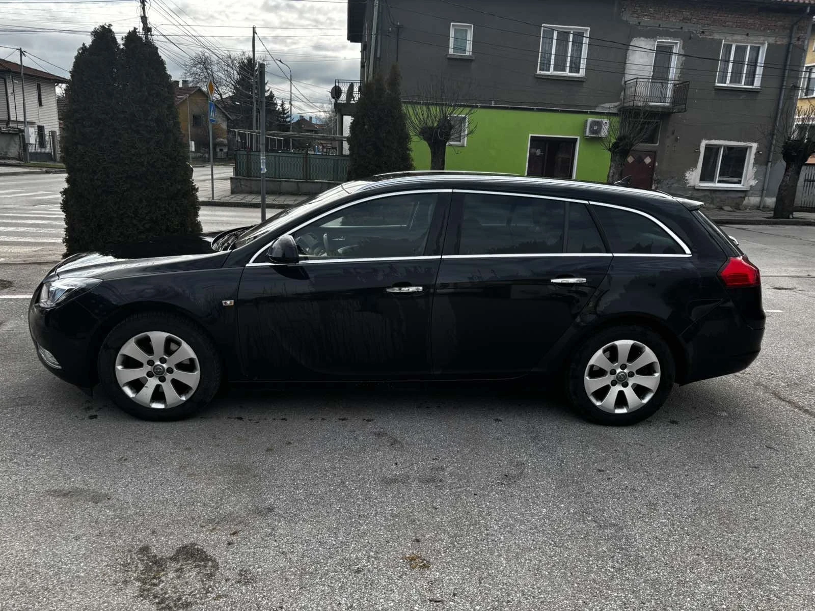 Opel Insignia, снимка 2 - Автомобили и джипове - 55808533