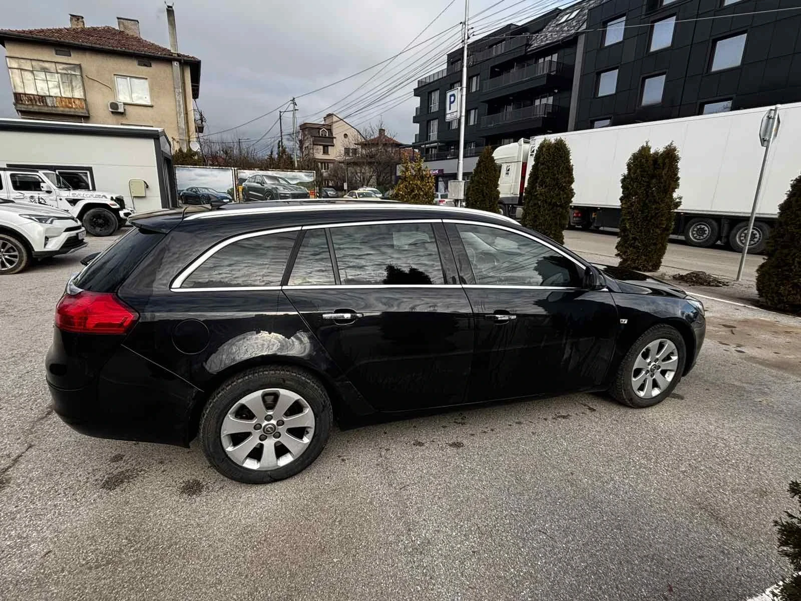 Opel Insignia, снимка 3 - Автомобили и джипове - 55808533
