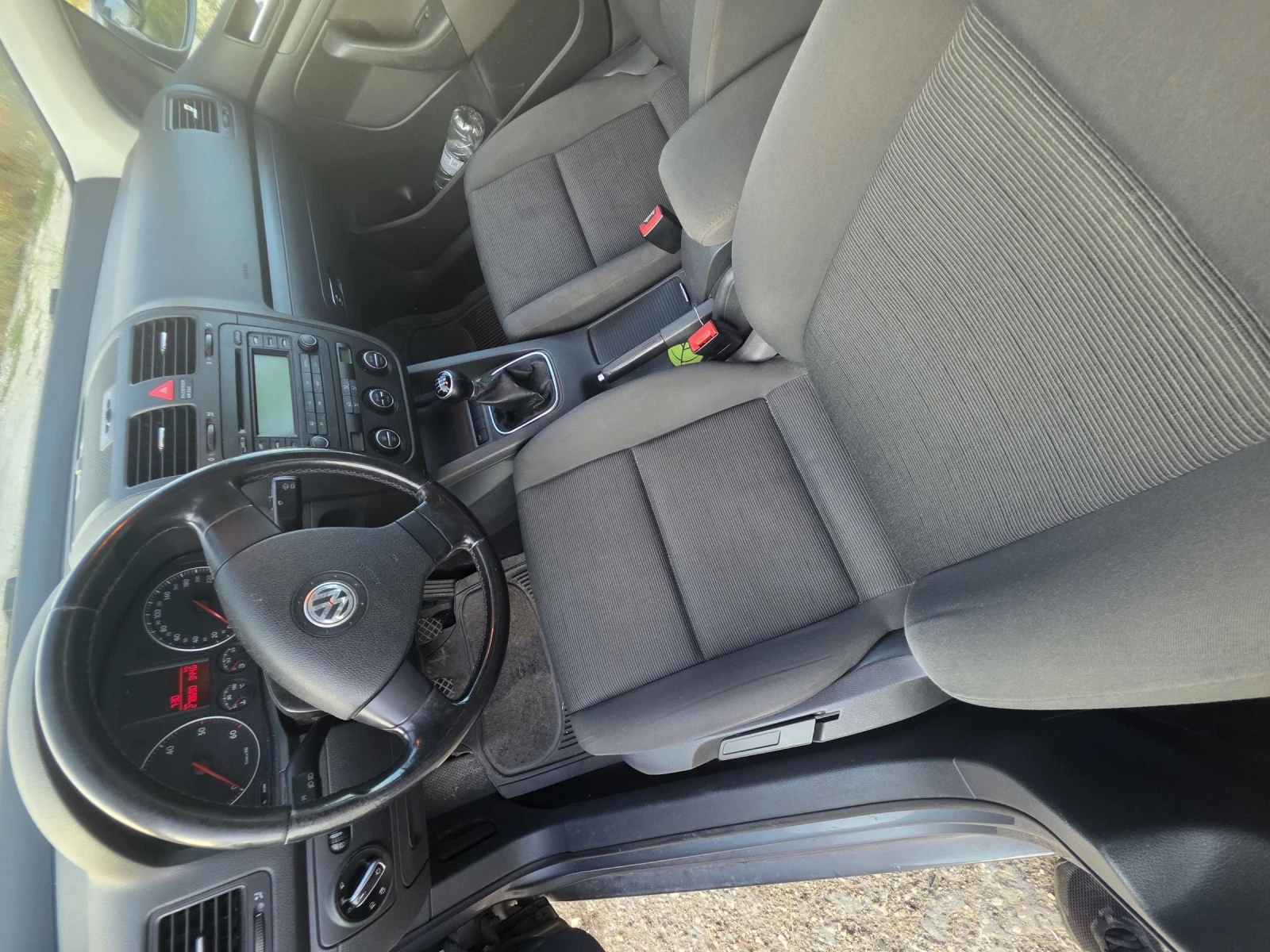 VW Golf 1.9TDI 105, снимка 10 - Автомобили и джипове - 55427300