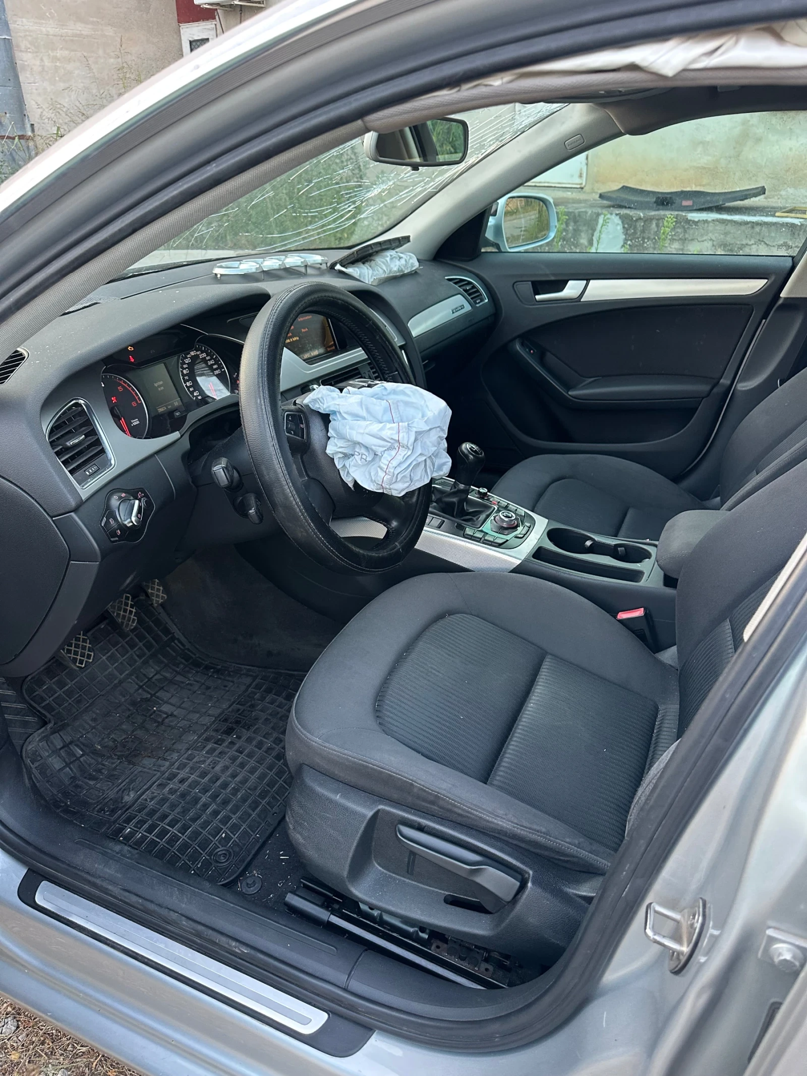Audi A4 2.0 tdi, снимка 5 - Автомобили и джипове - 55658115