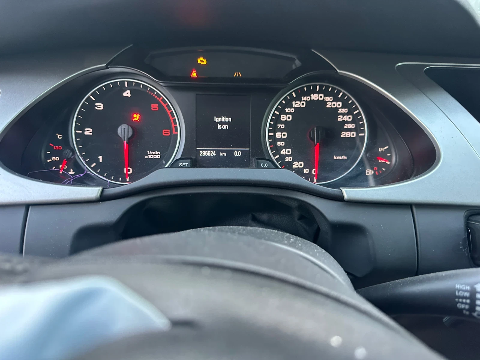 Audi A4 2.0 tdi, снимка 4 - Автомобили и джипове - 55658115