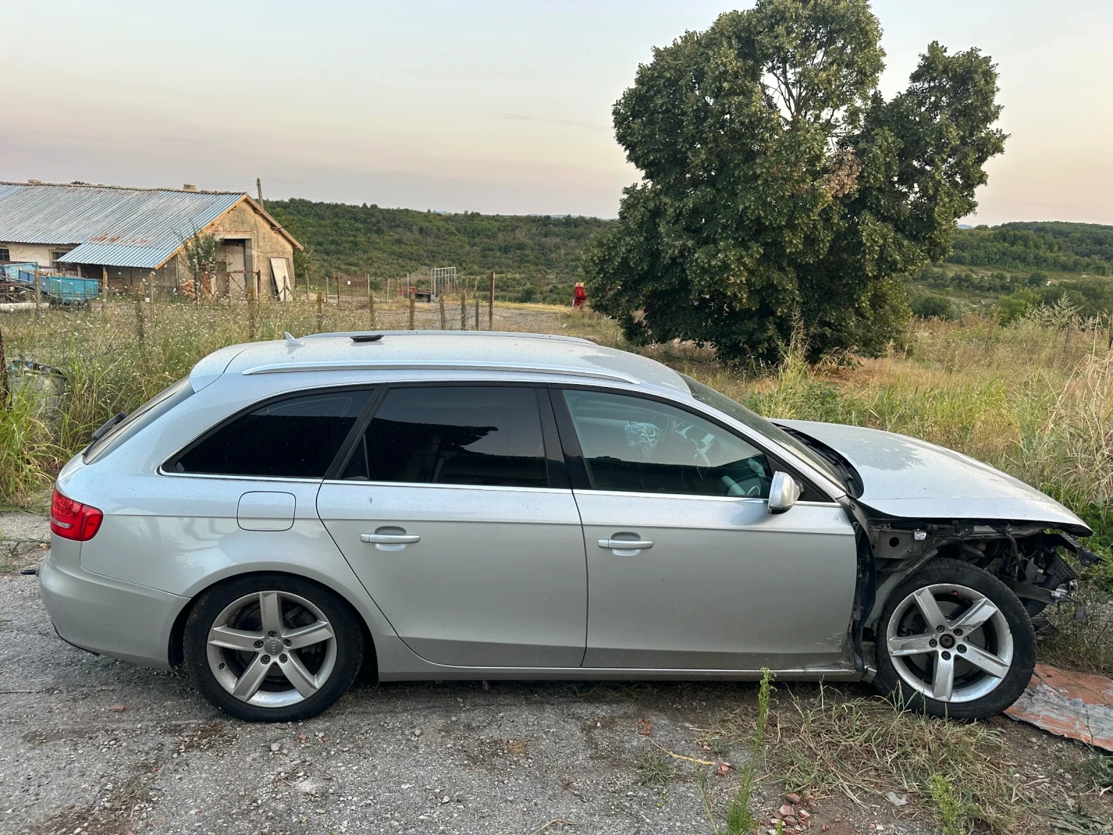 Audi A4 2.0 tdi, снимка 2 - Автомобили и джипове - 55658115