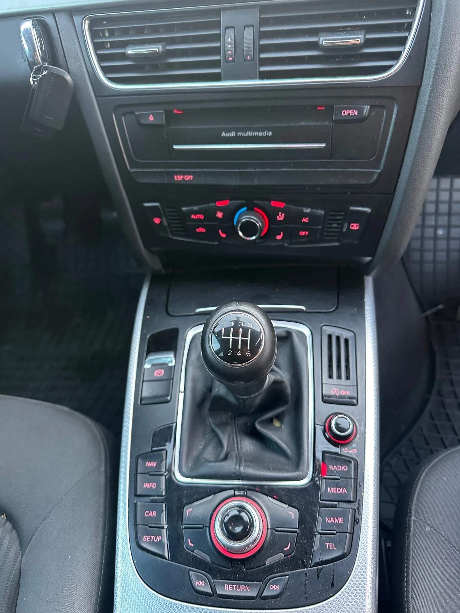 Audi A4 2.0 tdi, снимка 15 - Автомобили и джипове - 55658115