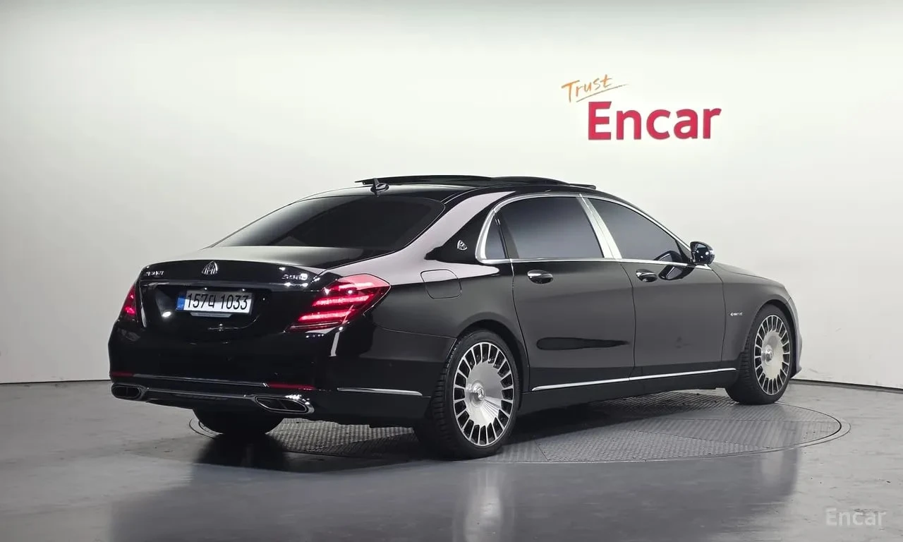 Mercedes-Benz Maybach S560 4MATIC /ОБДУХВАНЕ/ПАНОРАМА/ДИСТРОНИК/360, снимка 2 - Автомобили и джипове - 55823817