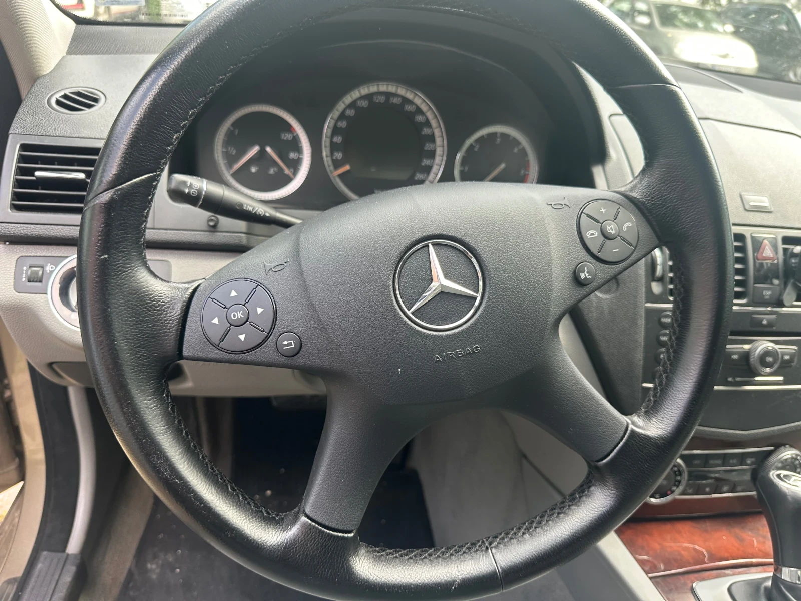 Mercedes-Benz C 220, снимка 7 - Автомобили и джипове - 56163455