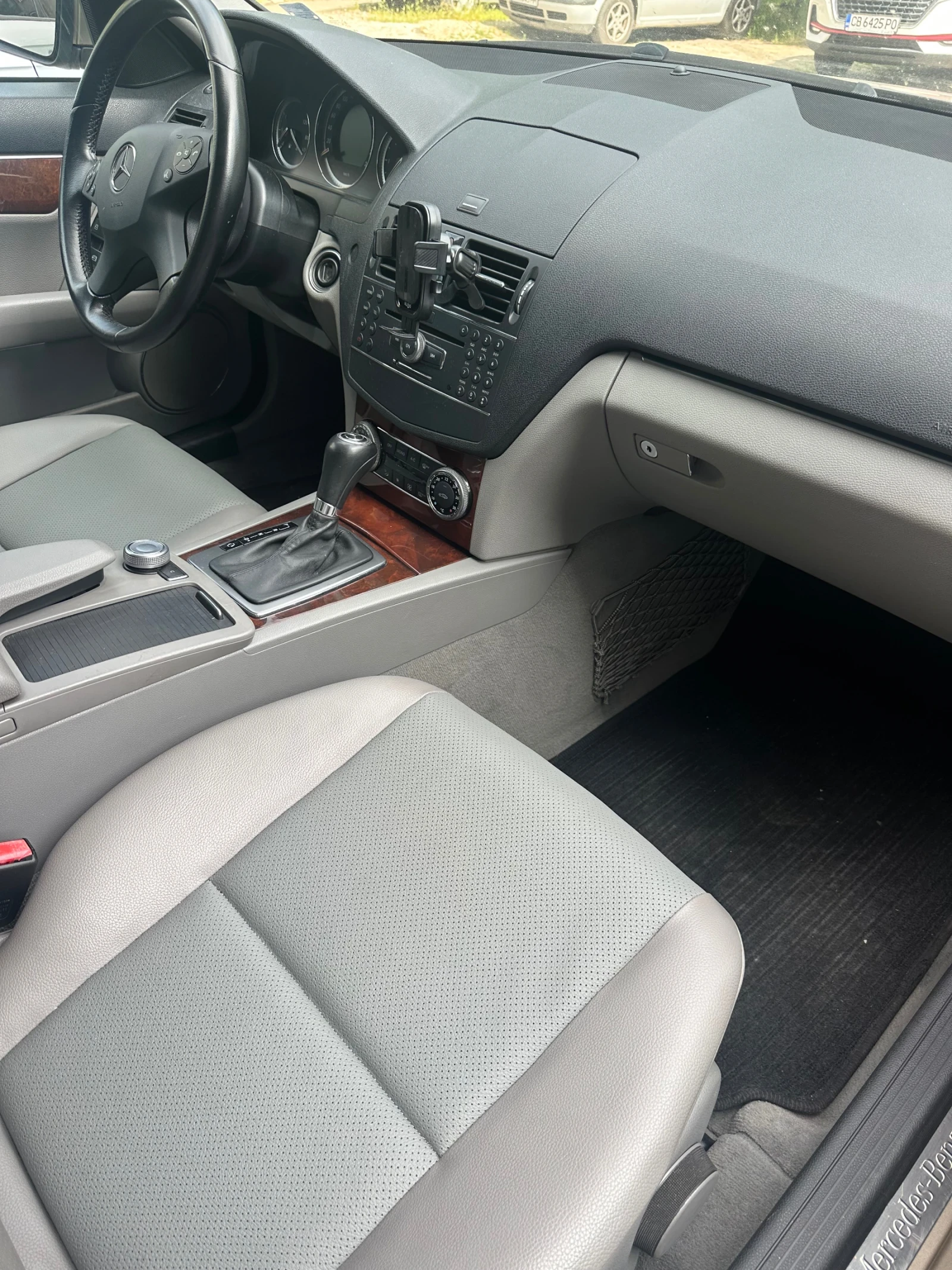 Mercedes-Benz C 220, снимка 10 - Автомобили и джипове - 56163455